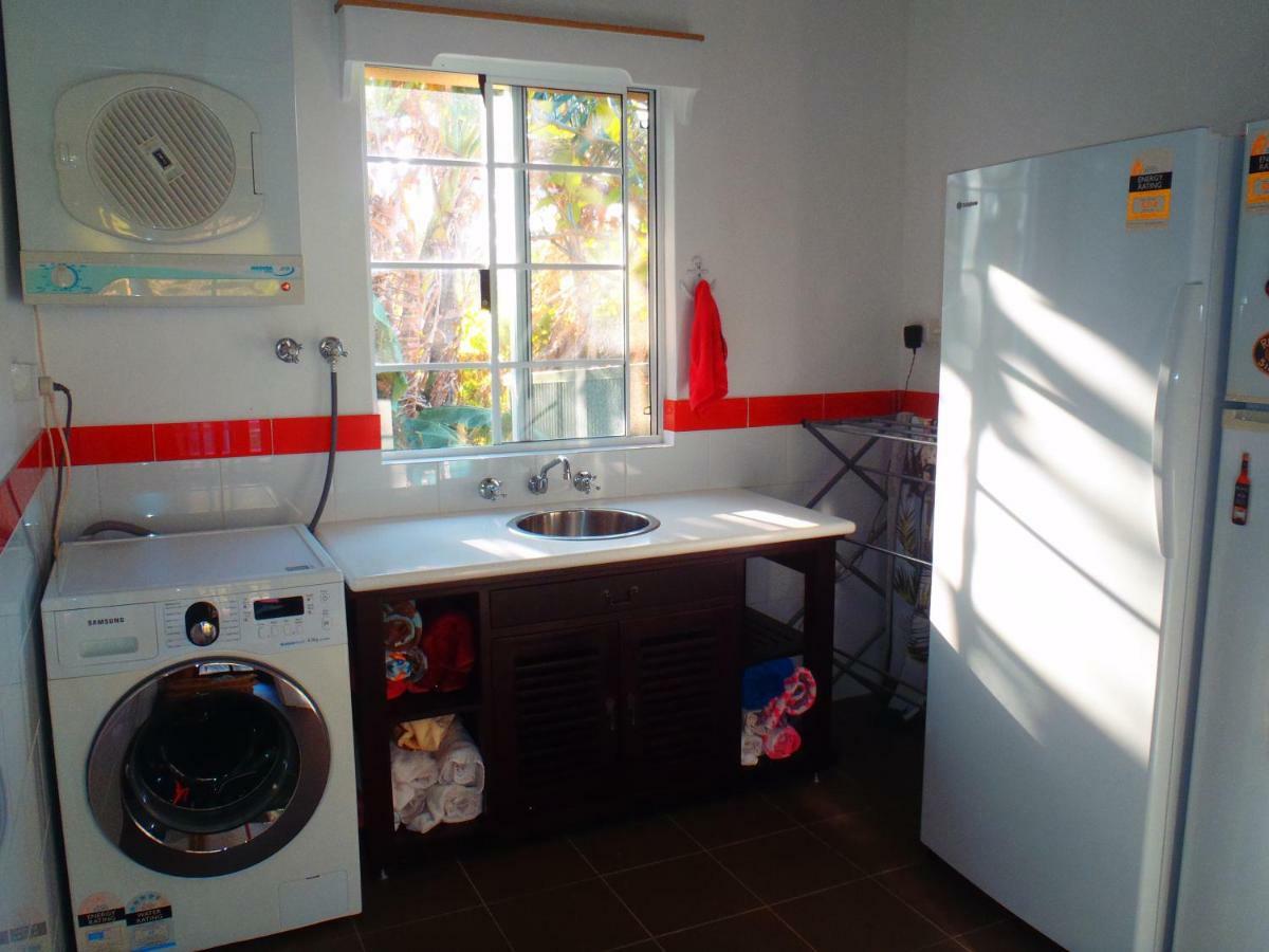 Island Time Guest Room Flying Fish Cove Dış mekan fotoğraf
